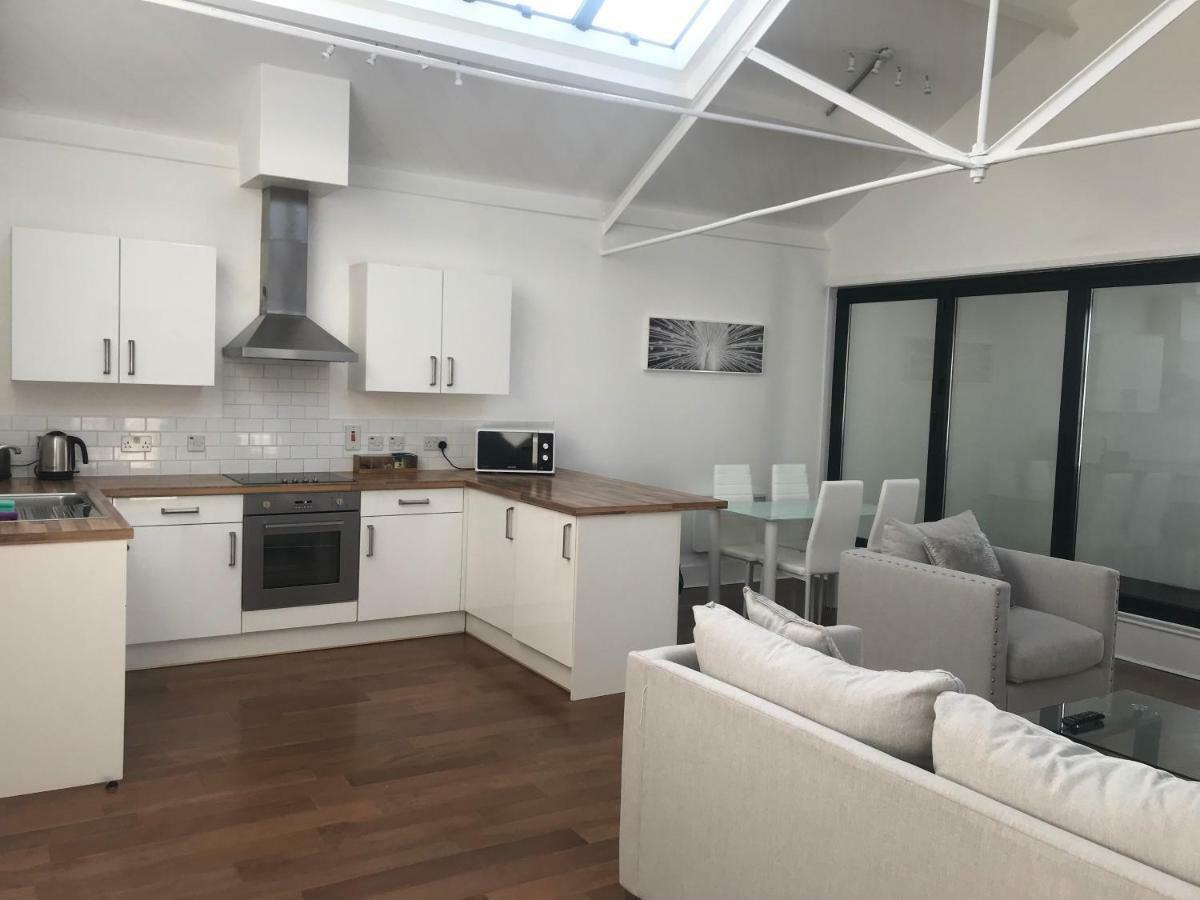 Ice House Apartments Swansea Bagian luar foto