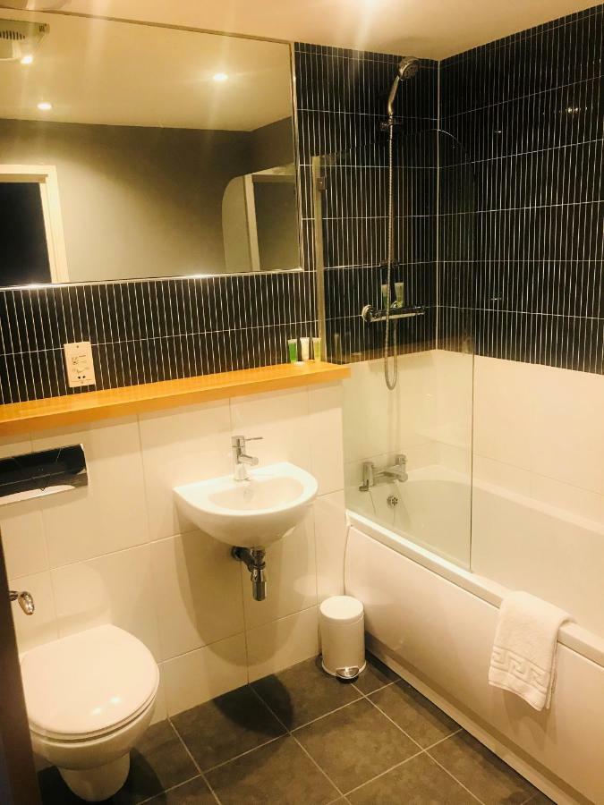 Ice House Apartments Swansea Bagian luar foto